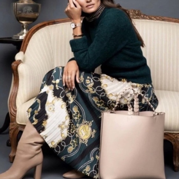 Jules Kae Cream Tote Bag with Textured Finish and Sturdy Handles - Picture 3 of 5